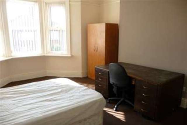  Image of 4 bedroom Detached house to rent in Monkside Rothbury Terrace Newcastle upon Tyne NE6 at Newcastle upon Tyne, NE6 5DE