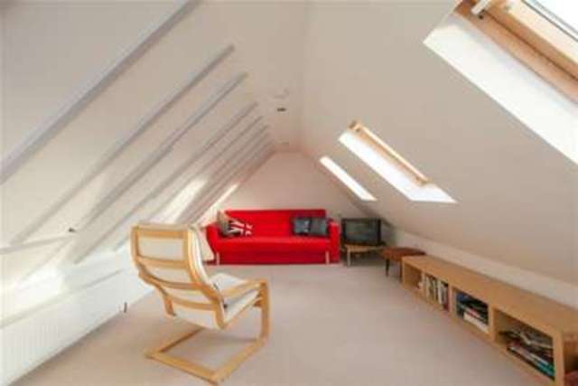  Image of 3 bedroom Flat to rent in The Parade Margate CT9 at Margate, CT9 1EZ