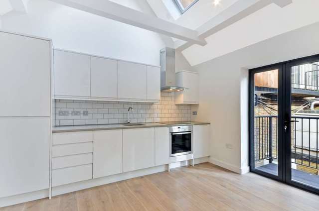  Image of 1 bedroom Apartment to rent in Rupert Street London W1D at Rupert Street Soho London, W1D 6DE