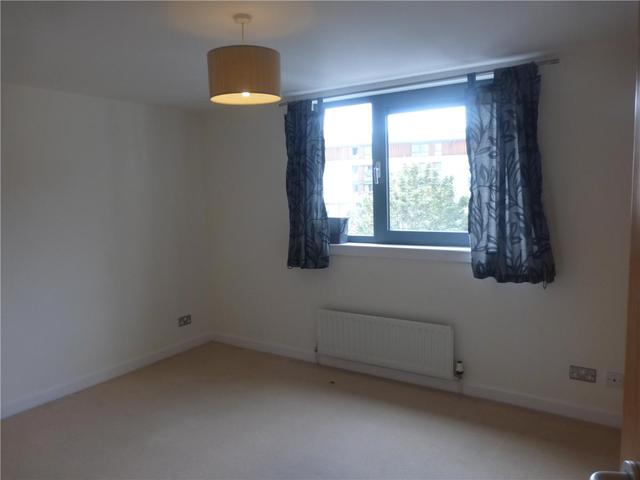  Image of 2 bedroom Flat to rent in Sandport Way Edinburgh EH6 at Leith Edinburgh Edinburgh, EH6 6EA