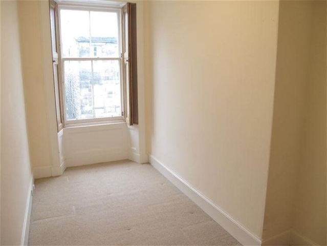  Image of 2 bedroom Flat to rent in Saxe Coburg Terrace Edinburgh EH3 at Stockbridge Edinburgh Edinburgh, EH3 5BU