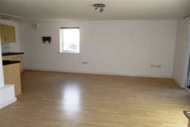  Image of 2 bedroom Flat to rent in Vyvyans Court Tuckingmill Camborne TR14 at Camborne, TR14 8PF