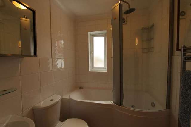  Image of 1 bedroom Flat to rent in Selhurst Road London SE25 at Selhurst Road  London, SE25 6LQ