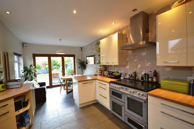  Image of 3 bedroom Property to rent in Seymour Road London N8 at Harringay Ladder, N8 0BG