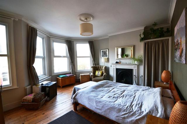  Image of 3 bedroom Property to rent in Seymour Road London N8 at Harringay Ladder, N8 0BG