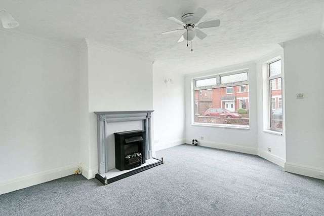  Image of 3 bedroom Terraced house for sale in Shaftesbury Avenue Hull HU8 at Shaftesbury Avenue  Hull, HU8 9BH
