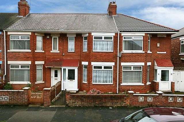  Image of 3 bedroom Terraced house for sale in Shaftesbury Avenue Hull HU8 at Shaftesbury Avenue  Hull, HU8 9BH