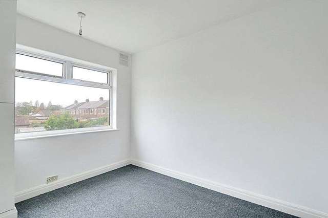  Image of 3 bedroom Terraced house for sale in Shaftesbury Avenue Hull HU8 at Shaftesbury Avenue  Hull, HU8 9BH