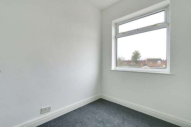  Image of 3 bedroom Terraced house for sale in Shaftesbury Avenue Hull HU8 at Shaftesbury Avenue  Hull, HU8 9BH