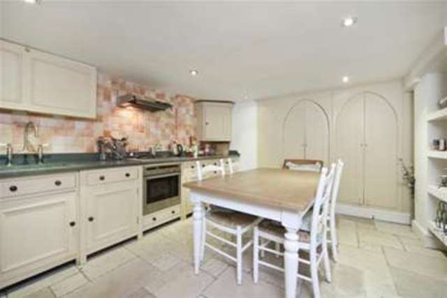  Image of 1 bedroom Detached house to rent in Sheen Road Richmond TW9 at Richmond, TW9 1YJ