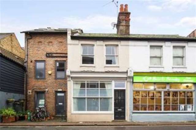  Image of 1 bedroom Detached house to rent in Sheen Road Richmond TW9 at Richmond, TW9 1YJ