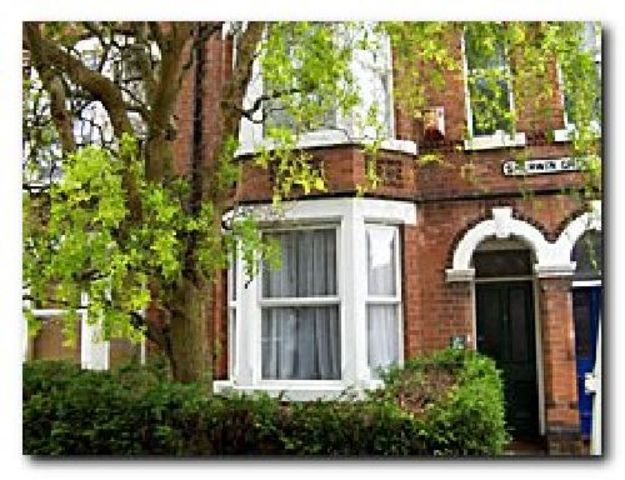  Image of 7 bedroom House Share to rent in Sherwin Grove Nottingham NG7 at Lenton Nottinghamshire Lenton, NG7 2EZ