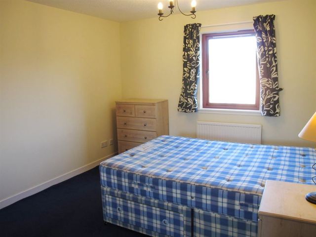  Image of 2 bedroom Flat to rent in Sienna Gardens Edinburgh EH9 at Newington Edinburgh Edinburgh, EH9 1PF