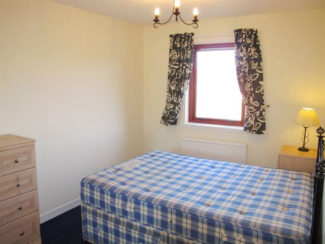  Image of 2 bedroom Flat to rent in Sienna Gardens Edinburgh EH9 at Newington Edinburgh Edinburgh, EH9 1PF