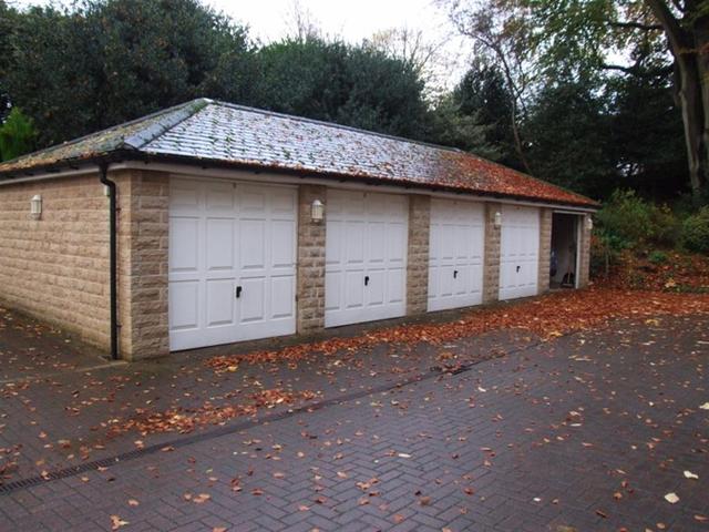  Image of 2 bedroom Apartment for sale in Ravenscliffe Close Skircoat Green Halifax HX3 at Skircoat Green Halifax Southowram, HX3 0RW