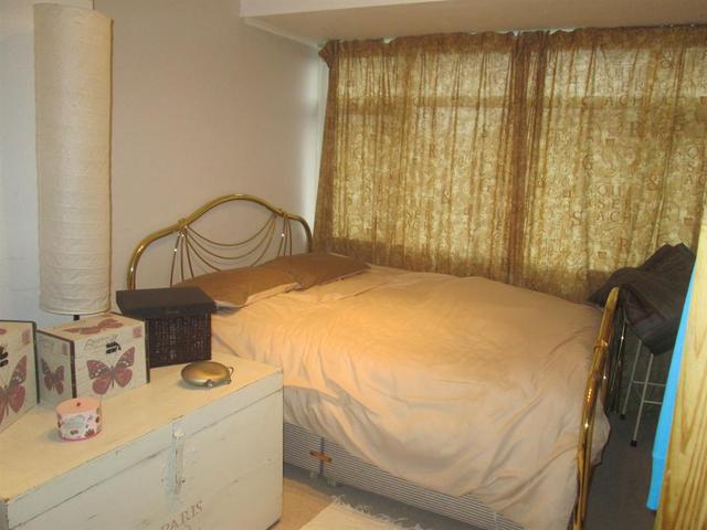  Image of 3 bedroom Semi-Detached house for sale in Roseville Road Hayes UB3 at Hayes Middlesex Hayes, UB3 4QX