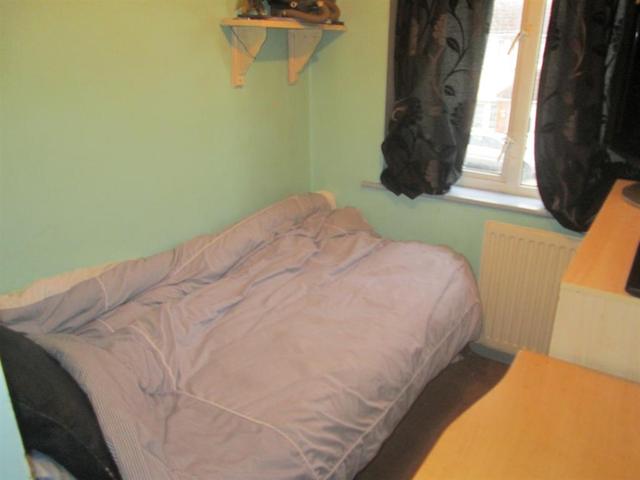  Image of 3 bedroom Semi-Detached house for sale in Roseville Road Hayes UB3 at Hayes Middlesex Hayes, UB3 4QX