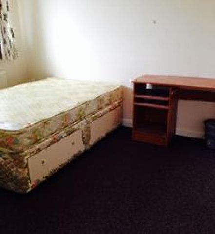  Image of 3 bedroom House Share to rent in St. Anthonys Court Nottingham NG7 at Lenton Nottinghamshire Lenton, NG7 2NB