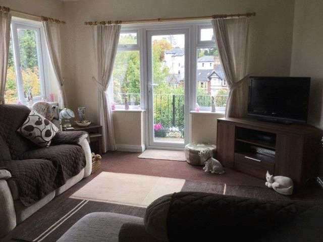  Image of 2 bedroom Flat to rent in St. Matthews Road Torquay TQ2 at St. Matthews Road Chelston TORQUAY, TQ2 6JA
