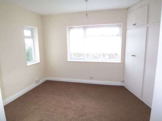  Image of 2 bedroom Flat to rent in St. Matthews Road Torquay TQ2 at St. Matthews Road Chelston TORQUAY, TQ2 6JA