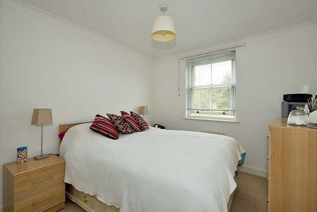  Image of 2 bedroom Flat for sale in Station Road West Canterbury CT2 at Canterbury, CT2 8SE