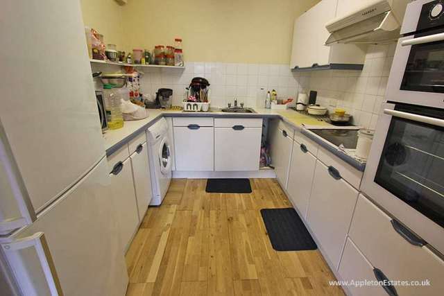  Image of 1 bedroom Flat to rent in Merlin Close Croydon CR0 at Steep Hill  Croydon, CR0 5UQ