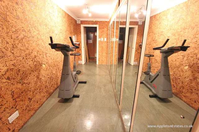  Image of 1 bedroom Flat to rent in Merlin Close Croydon CR0 at Steep Hill  Croydon, CR0 5UQ