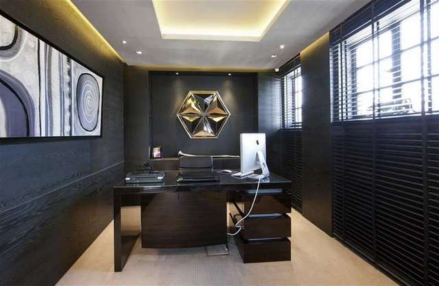  Image of 4 bedroom Flat to rent in Prince Albert Road London NW8 at Stockleigh Hall London London, NW8 7LB