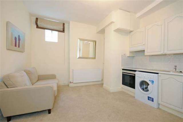  Image of 1 bedroom Apartment to rent in Park Road London NW8 at NW8 7HT Lisson Grove, NW8 7HT