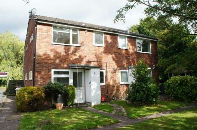  Image of 1 bedroom Mews to rent in Sycamore Avenue Congleton CW12 at Sycamore Avenue  Congleton, CW12 4TY