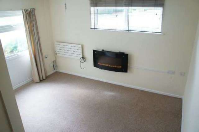  Image of 1 bedroom Mews to rent in Sycamore Avenue Congleton CW12 at Sycamore Avenue  Congleton, CW12 4TY