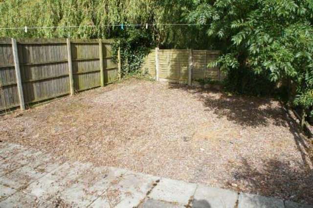  Image of 1 bedroom Mews to rent in Sycamore Avenue Congleton CW12 at Sycamore Avenue  Congleton, CW12 4TY