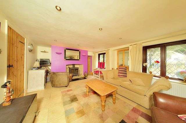  Image of 4 bedroom Property for sale in Tangmere Road Shopwhyke Chichester PO20 at Tangmere Road Shopwhyke Chichester, PO20 2BL