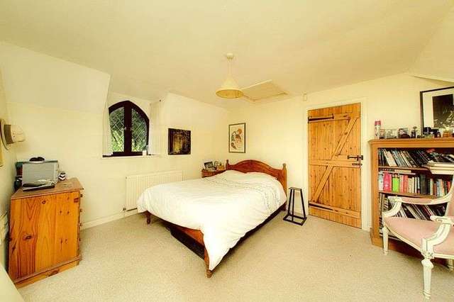  Image of 4 bedroom Property for sale in Tangmere Road Shopwhyke Chichester PO20 at Tangmere Road Shopwhyke Chichester, PO20 2BL