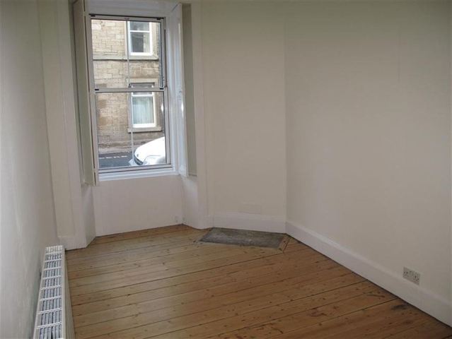  Image of 2 bedroom Flat to rent in Tarvit Street Edinburgh EH3 at Tollcross Edinburgh Edinburgh, EH3 9JY