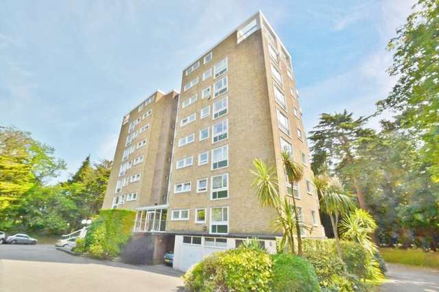  Image of 3 bedroom Flat to rent in The Avenue Westbourne Bournemouth BH13 at 15 The Avenue Branksome Park Poole, BH13 6HB