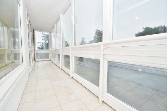  Image of 3 bedroom Flat to rent in The Avenue Westbourne Bournemouth BH13 at 15 The Avenue Branksome Park Poole, BH13 6HB