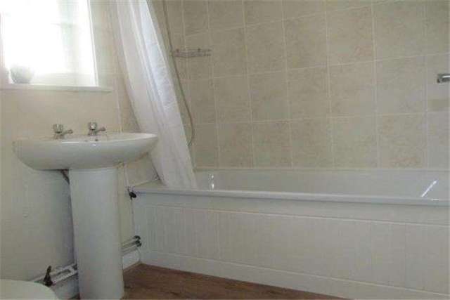  Image of 2 bedroom Detached house to rent in The Green Histon Cambridge CB24 at Histon  Histon, CB24 9JA