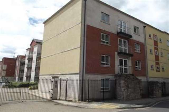  Image of 2 bedroom Flat to rent in Gloucester Square Southampton SO14 at Southampton, SO14 2GJ
