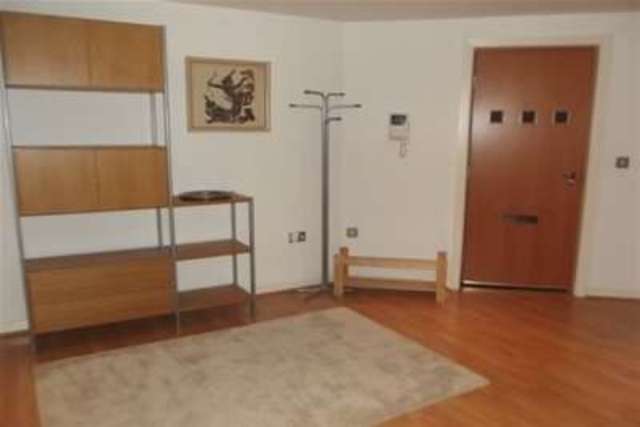  Image of 2 bedroom Flat to rent in Gloucester Square Southampton SO14 at Southampton, SO14 2GJ