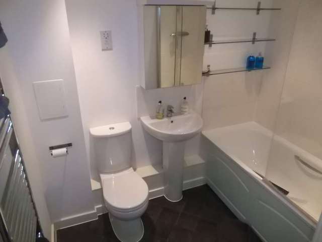  Image of 1 bedroom Apartment to rent in Grays Place Slough SL2 at The Junction Grays Place Slough, SL2 5GE