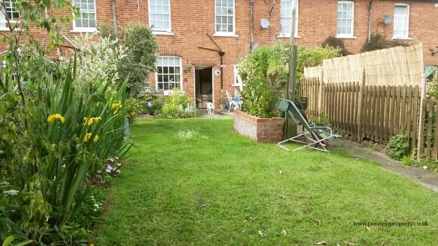  Image of 2 bedroom Terraced house to rent in High Street Cavendish Sudbury CO10 at Cavendish, CO10 8AS
