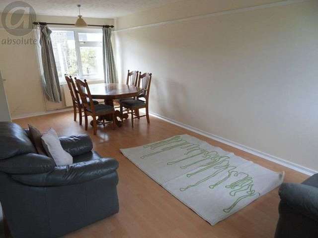  Image of 4 bedroom Detached house to rent in Tintagel Walk Bedford MK41 at Tintagel Walk  BEDFORD, MK41 8ND