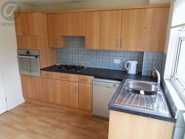  Image of 4 bedroom Detached house to rent in Tintagel Walk Bedford MK41 at Tintagel Walk  BEDFORD, MK41 8ND