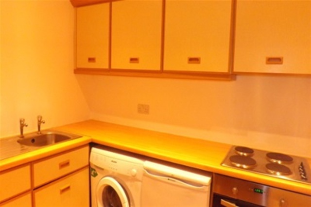  Image of 2 bedroom Flat to rent in Torrisdale Street Coatbridge ML5 at Coatbridge North Lanarkshire North Lanarkshire, ML5 1ND