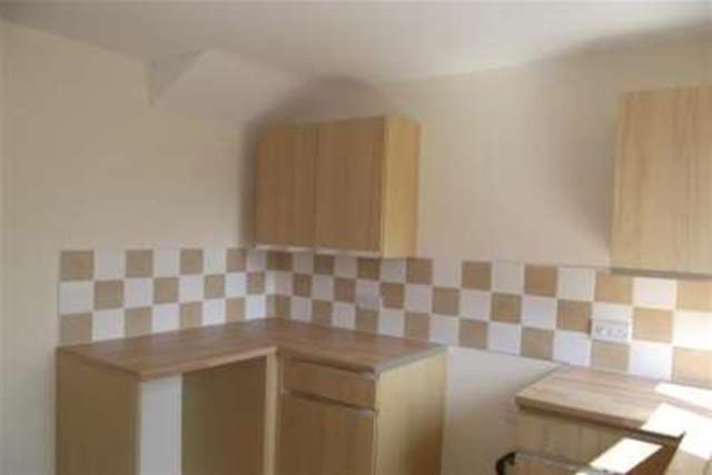  Image of 4 bedroom Semi-Detached house to rent in Tunley Holme Bamber Bridge Preston PR5 at Preston, PR5 8EP