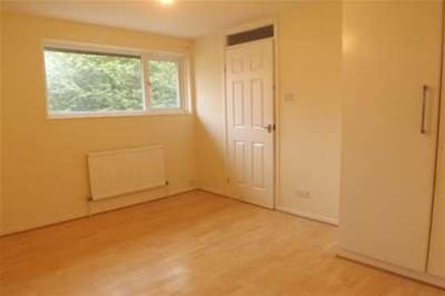  Image of 5 bedroom Detached house to rent in Verity Place Oldbrook Milton Keynes MK6 at Milton Keynes, MK6 2QF