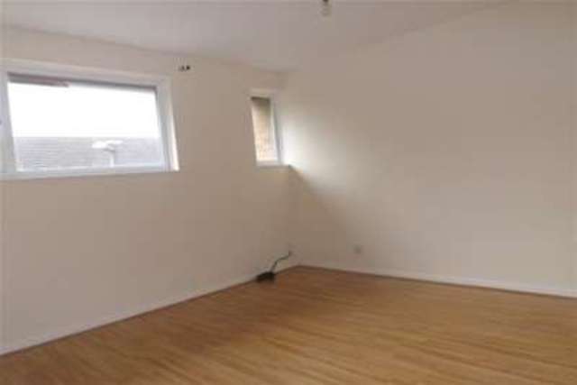  Image of 5 bedroom Detached house to rent in Verity Place Oldbrook Milton Keynes MK6 at Milton Keynes, MK6 2QF