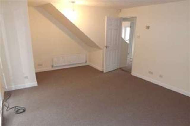  Image of 5 bedroom Detached house to rent in Verity Place Oldbrook Milton Keynes MK6 at Milton Keynes, MK6 2QF
