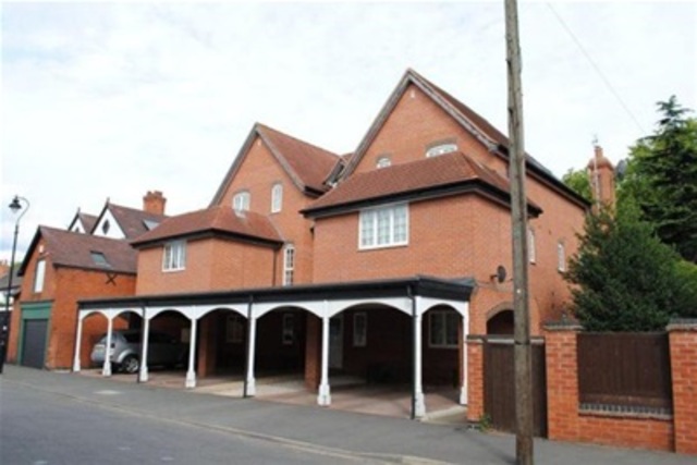  Image of 2 bedroom Flat to rent in Victoria Embankment Nottingham NG2 at Nottingham, NG2 2JY
